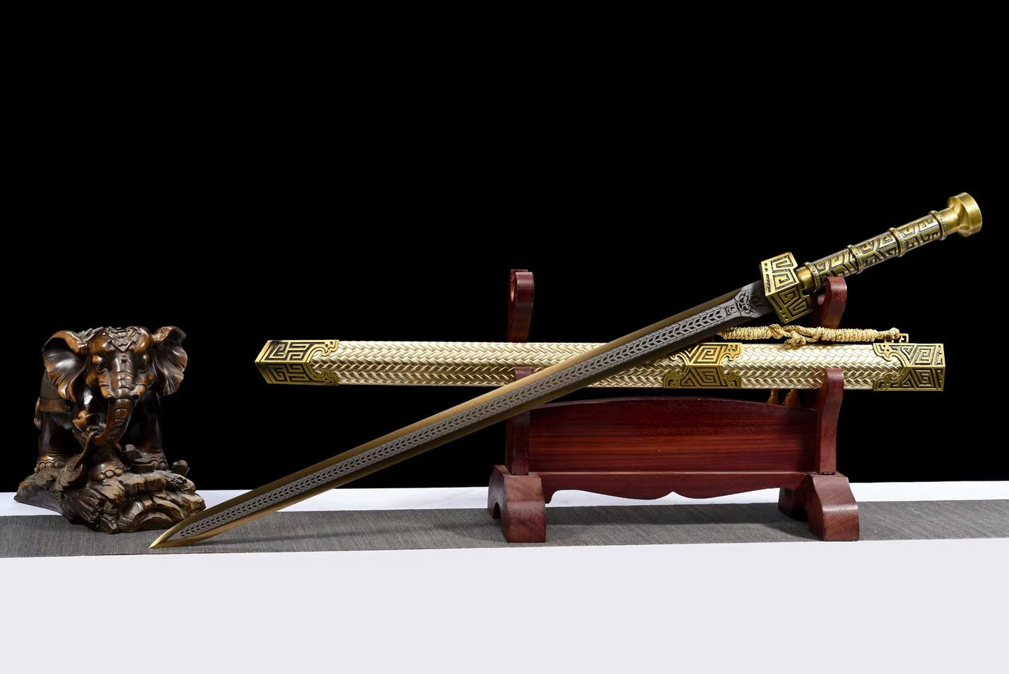 Qin King Jian | Hand-Forged High Manganese Steel Chinese Sword with Qin-Style Alloy Fittings & Gold Scabbard