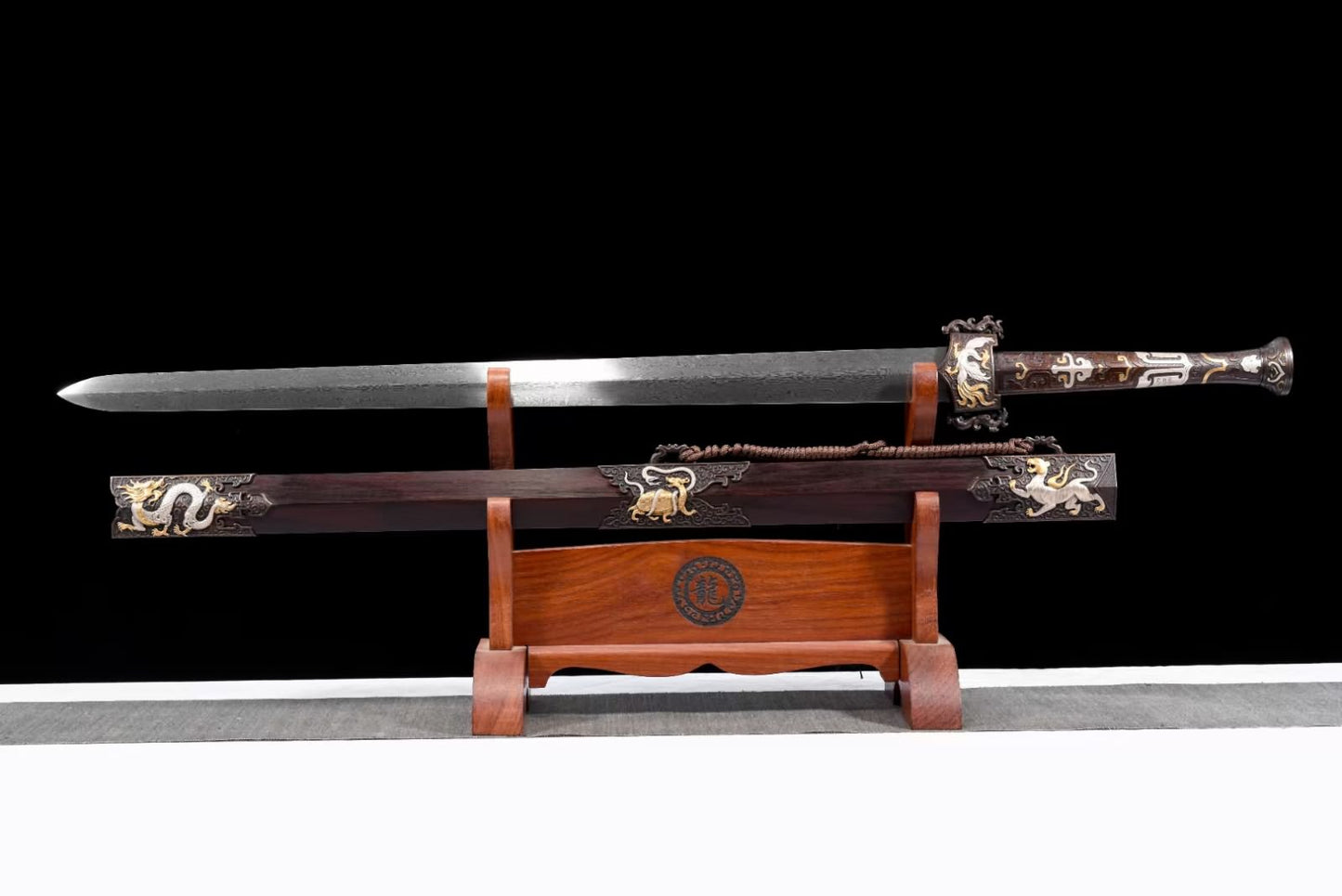 Handcrafted Chinese Han Sword with Forged Damascus Steel Blade - Antique Brass Fittings and Ebony Wood Scabbard