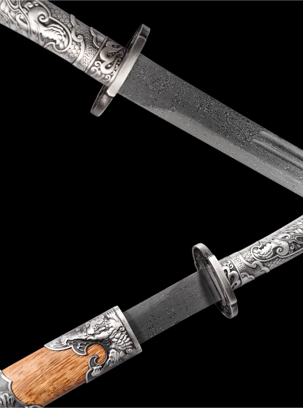 Qing dao Sword-Forged Damascus Steel Blade with Alloy Fittings-Battle Ready