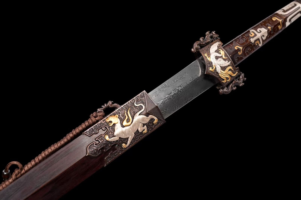 Handcrafted Chinese Han Sword with Forged Damascus Steel Blade - Antique Brass Fittings and Ebony Wood Scabbard