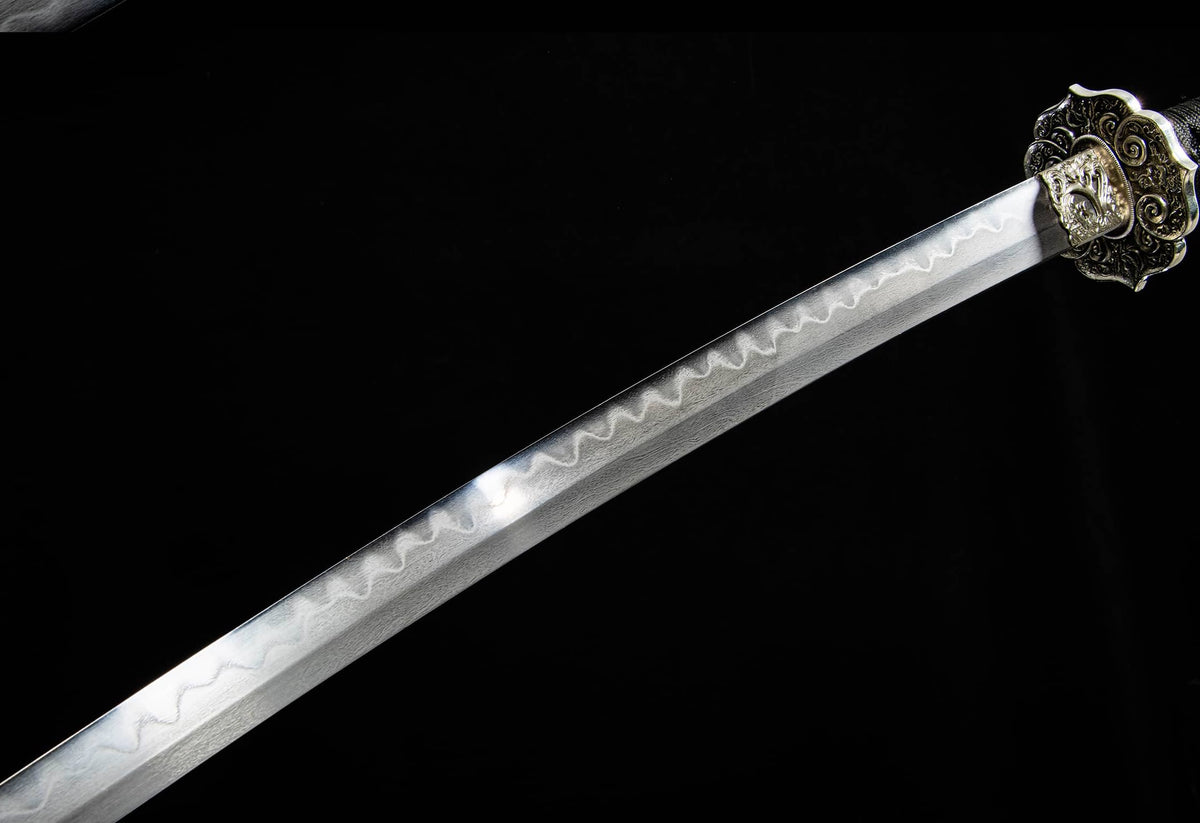 Wootz Steel Hamon Katana – 40.9″ with Black-Gold Lacquer Saya