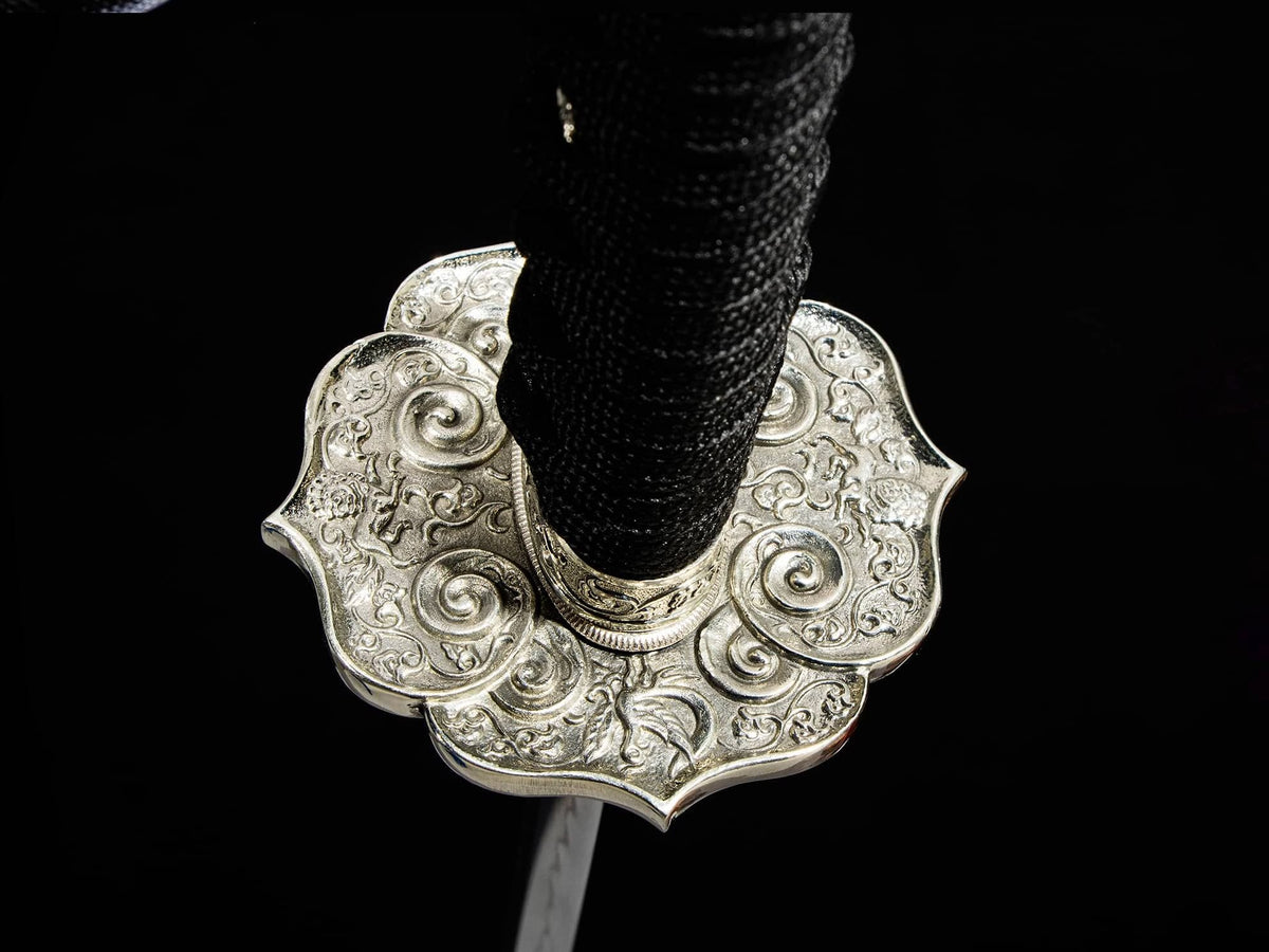 Wootz Steel Hamon Katana – 40.9″ with Black-Gold Lacquer Saya