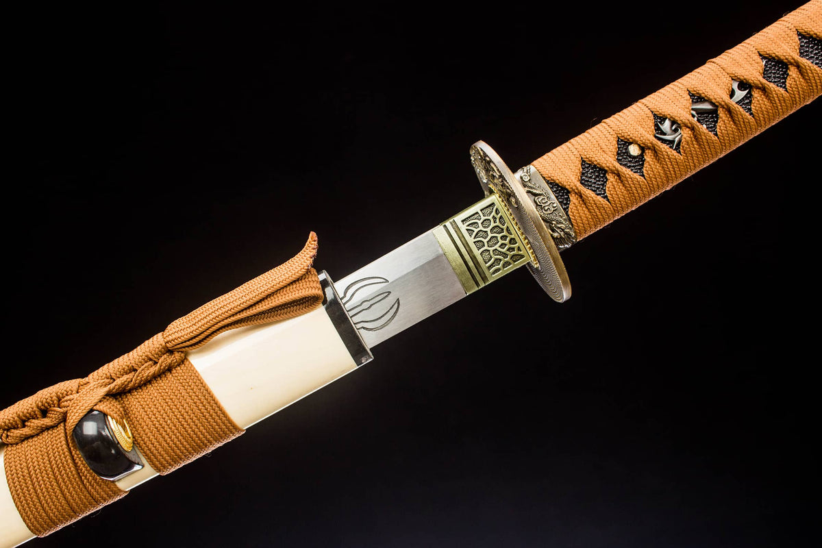 Japanese Katana with Lion-Engraved Tsuba – High Manganese Steel Blade & Lacquered Wooden Scabbard - Chinese Sword store