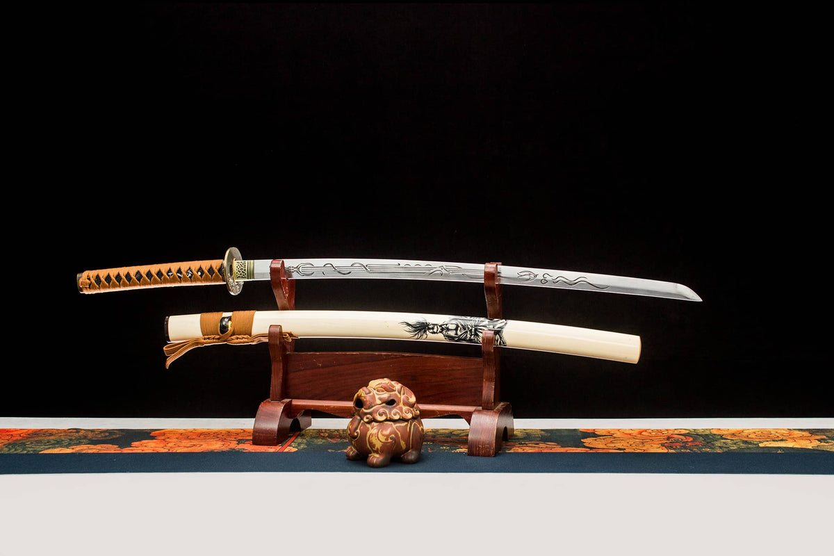 Japanese Katana with Lion-Engraved Tsuba – High Manganese Steel Blade & Lacquered Wooden Scabbard - Chinese Sword store