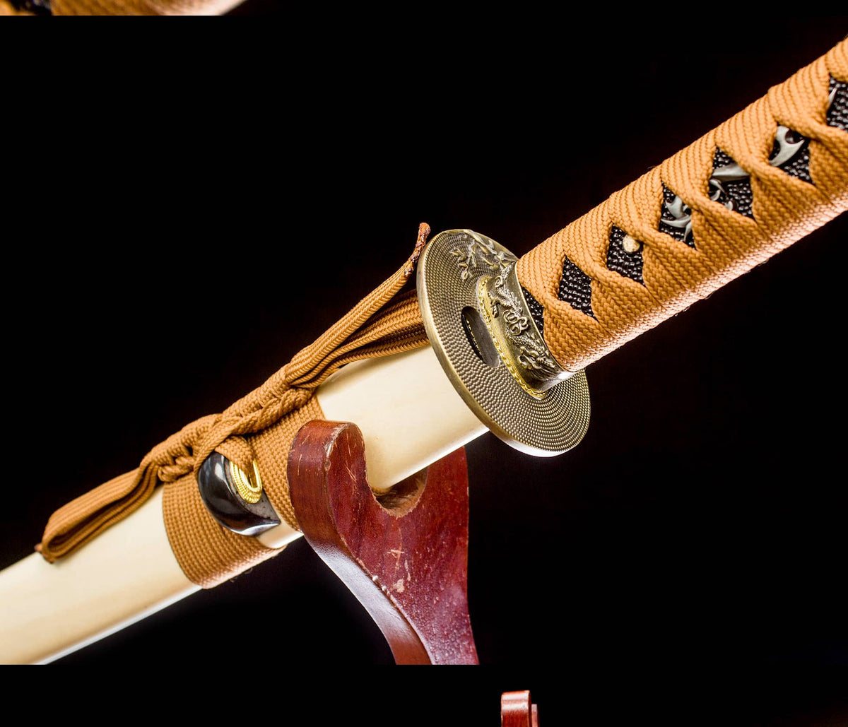 Japanese Katana with Lion-Engraved Tsuba – High Manganese Steel Blade & Lacquered Wooden Scabbard - Chinese Sword store