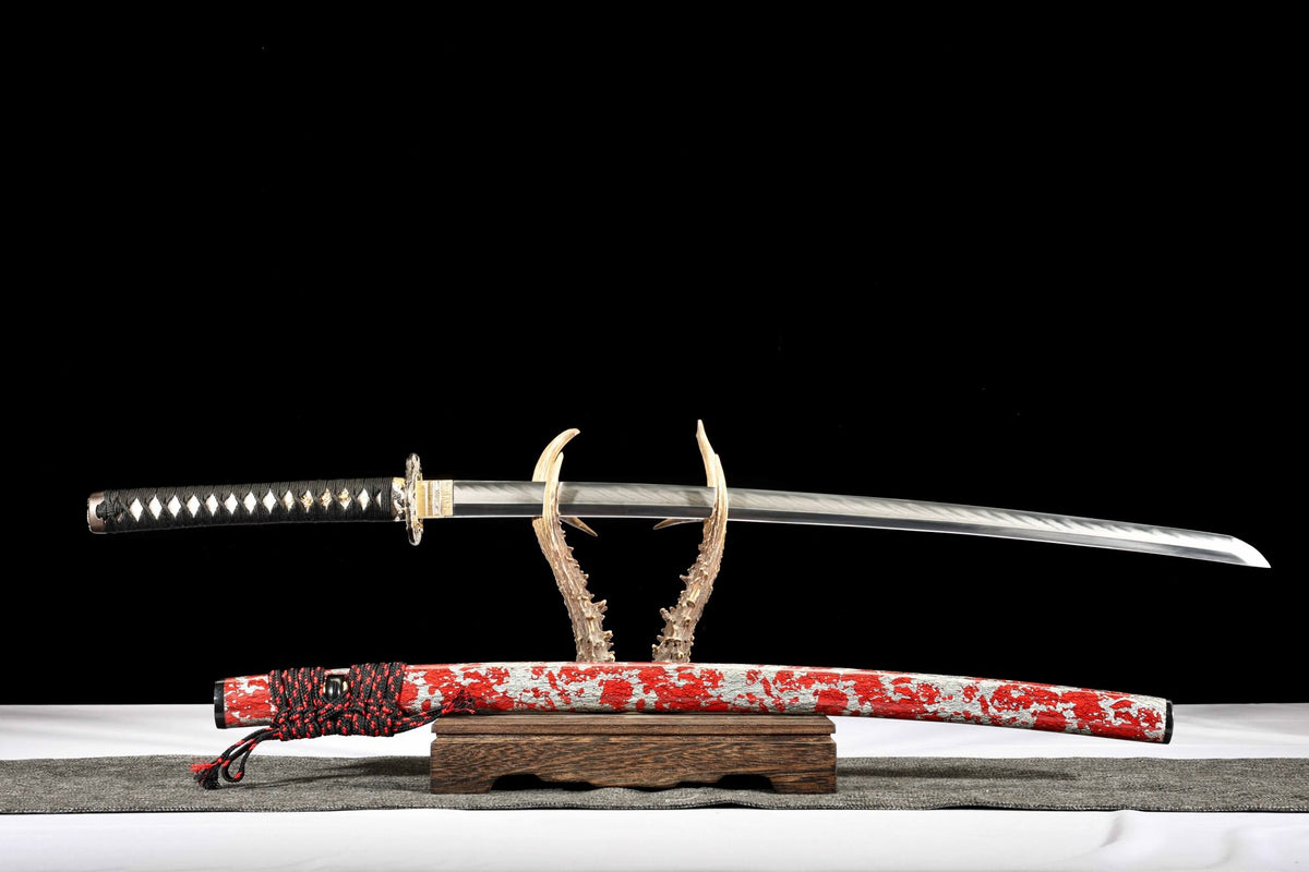 Luxury T10 Clay Tempered Katana – Gold Foil Lacquer Scabbard with Dragon Motif & Real Hamon Blade - Chinese Sword store