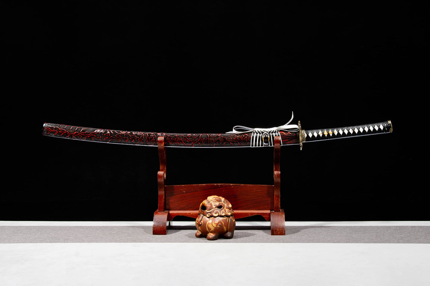 T10 Clay-Tempered Katana – 40.7″ Hamon Blade with Solid-Wood Saya