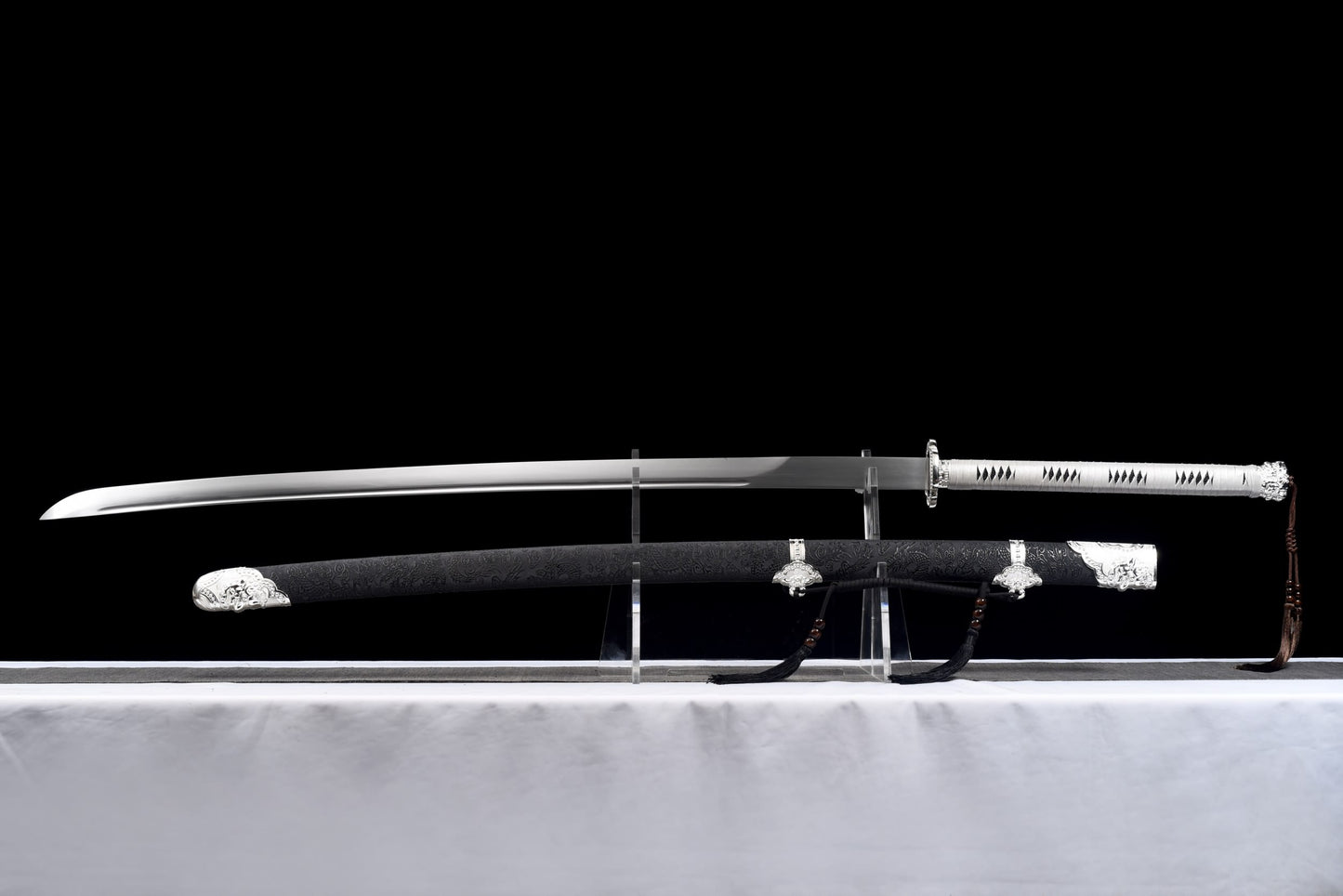 Qiu Long Miao Dao – Hand Forged High Manganese Steel Chinese Long Saber with Dragon Pattern Scabbard