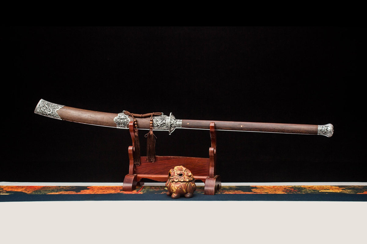 Longhu Zhanmadao Saber – 49.4″ Manganese Steel Blade, Rosewood Handle & Scabbard - Chinese Sword store