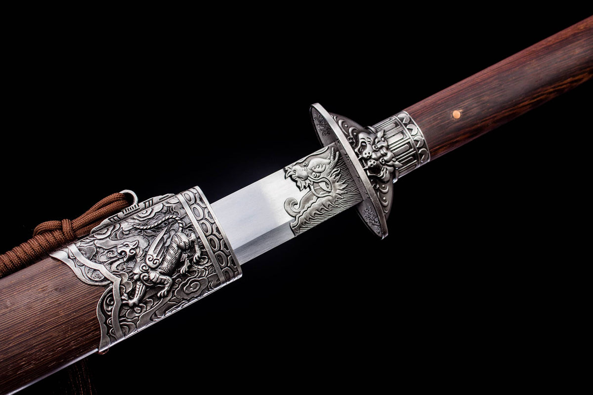 Longhu Zhanmadao Saber – 49.4″ Manganese Steel Blade, Rosewood Handle & Scabbard - Chinese Sword store