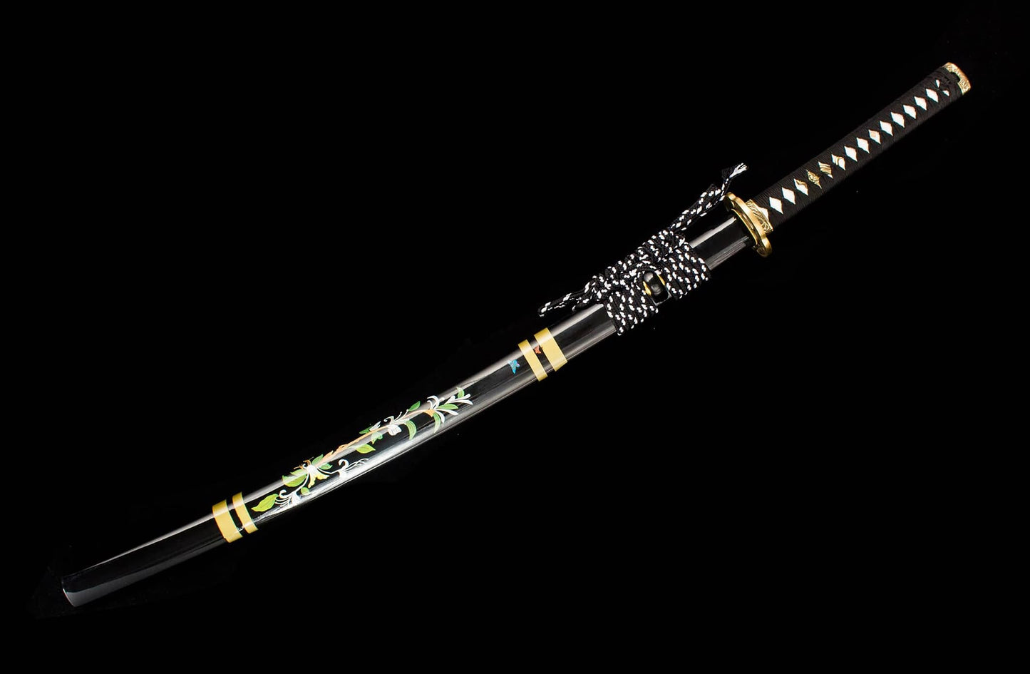 Damascus-Pattern Katana – 40.6″ Pattern-Welded Blade, Black Lacquer Saya & Brass Fittings