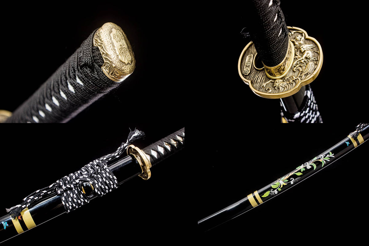 Damascus-Pattern Katana – 40.6″ Pattern-Welded Blade, Black Lacquer Saya & Brass Fittings