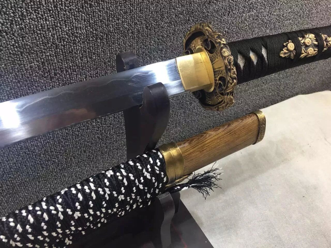 Nihontou Tachi/Katana/High carbon steel/Wood scabbard/Alloy tosogu/Full tang - Chinese sword shop