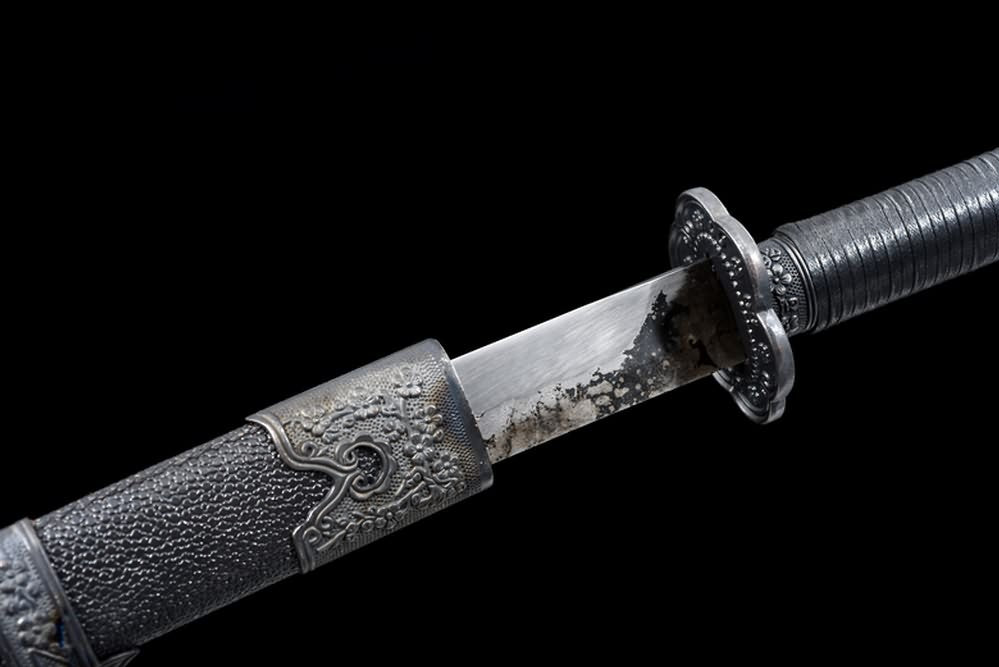 Qing dao,Horse Chopping Sword,Forged High Carbon Steel Blade,Black Scabbard,Battle Ready