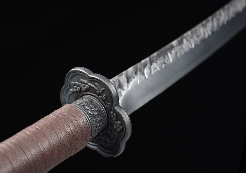 Qing Sword,Broadsword,Forged High Carbon Steel Blade,Leather Scabbard,Battle Ready