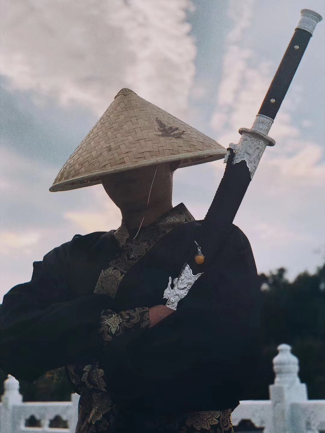 Cut horse broadsword,High carbon steel blade,Black wood,Alloy - Chinese sword shop