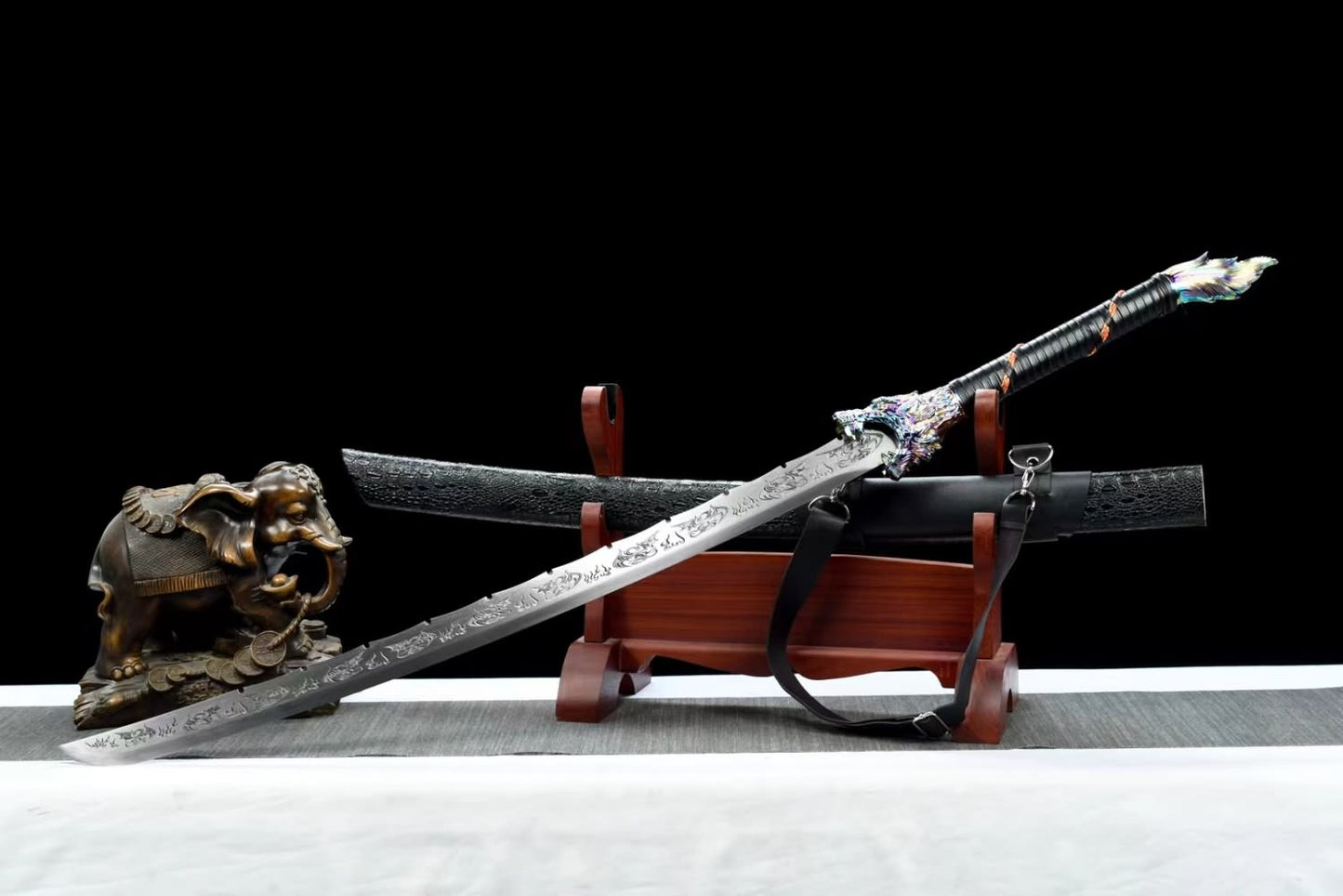 LOONGSWORD,Handcrafted Wolf-Head Broadsword with High Carbon Steel Blade-Forged Patterned Edge and Alloy Fittings