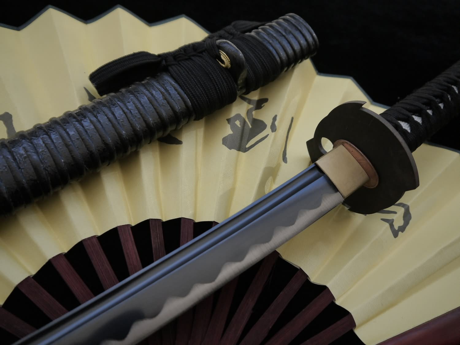 Japanese Samurai Katana Sword,Medium carbon steel black blade Chinese