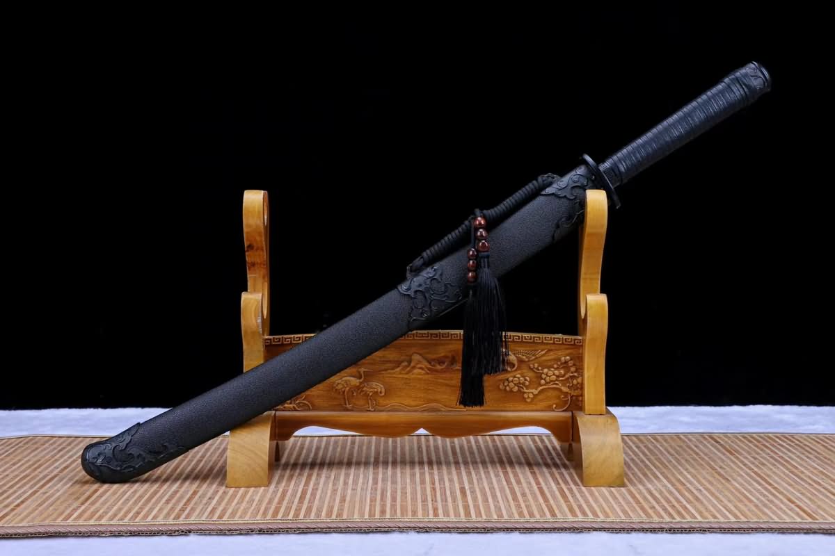 Qin dao saber(Forged High carbon steel etch blade, Leather wooden scabbard)Battle ready,Chinese sword