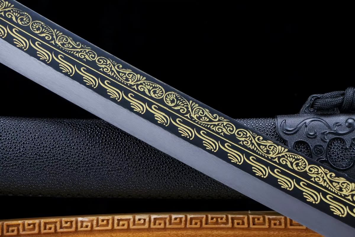 Qin dao saber(Forged High carbon steel etch blade, Leather wooden scabbard)Battle ready,Chinese sword