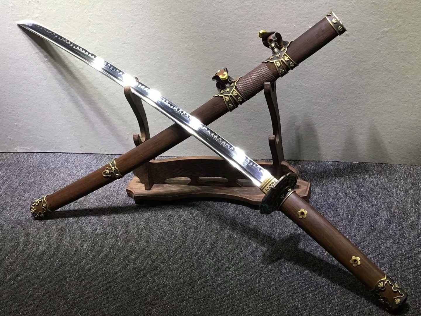 Nihontou Tachi,katana,High carbon steel burn blade,Rosewood,Brass