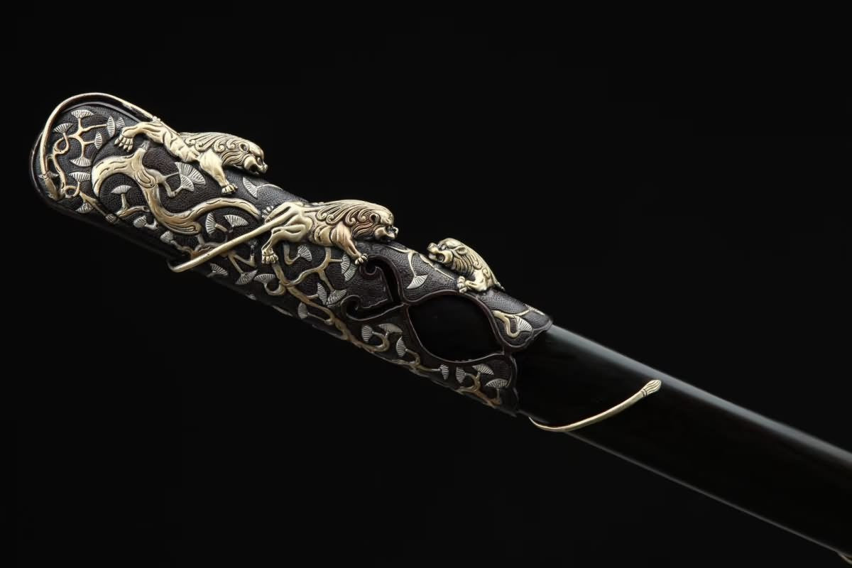 Saber,Forged Damascus Burn Blade,Brass Fittings,Chinese sword