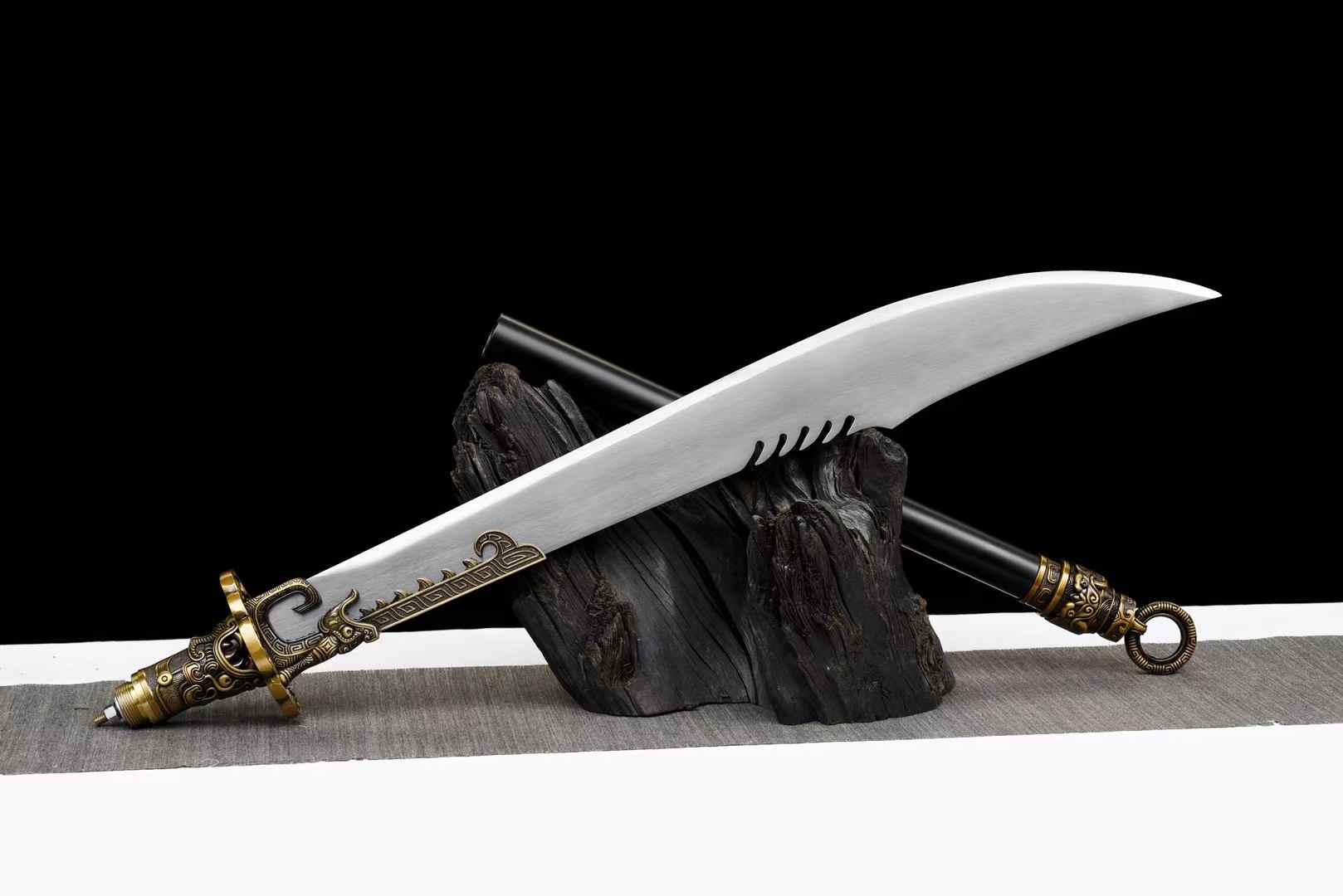 Da Pu Dao – Traditional Chinese Long-Handle Broadsword for Display & Forms - Chinese Sword store