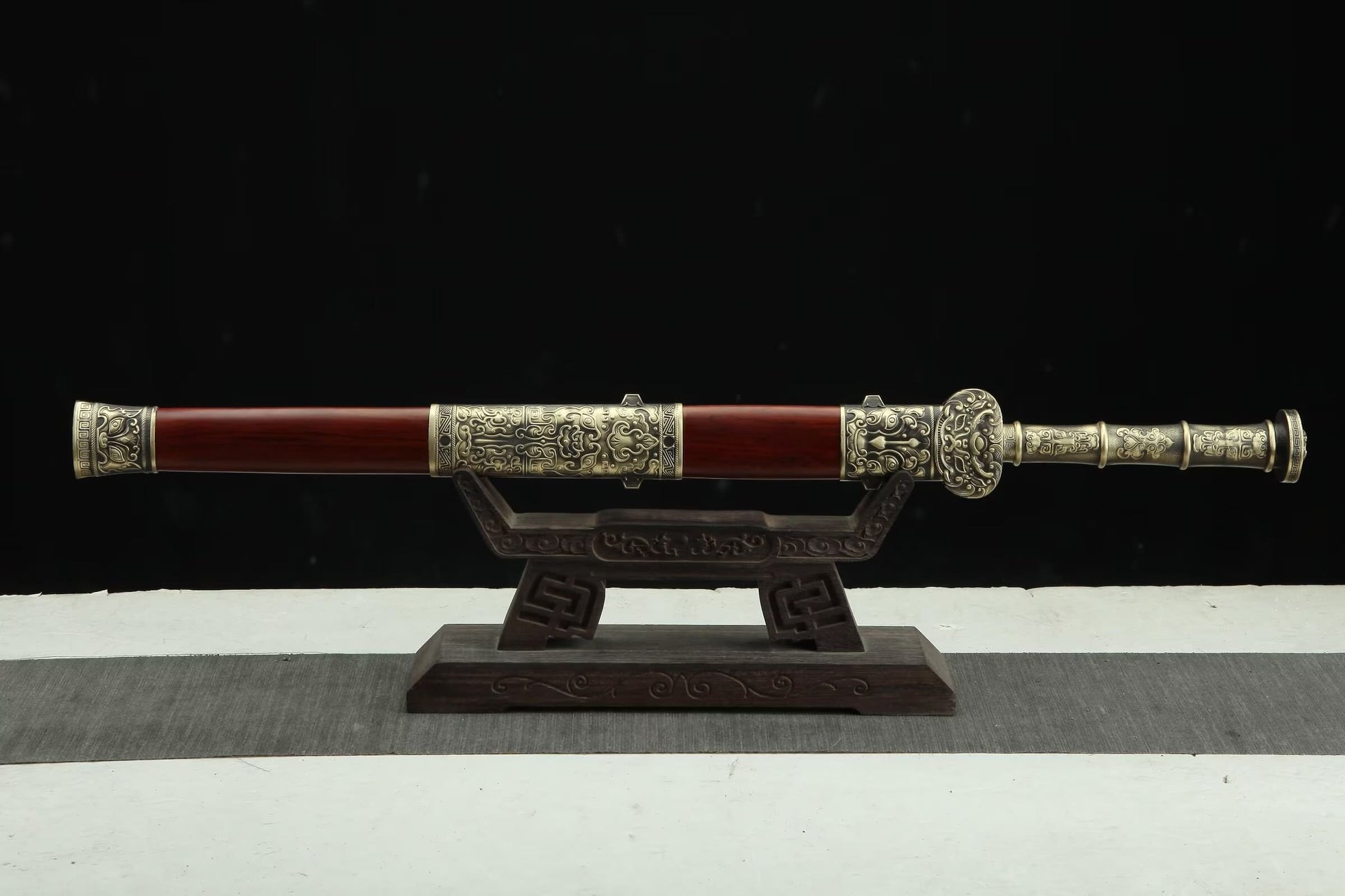Fengyun Jian – Hand-Forged Pattern Steel Chinese Sword with Brass Fittings & Rosewood Scabbard - Chinese Sword store