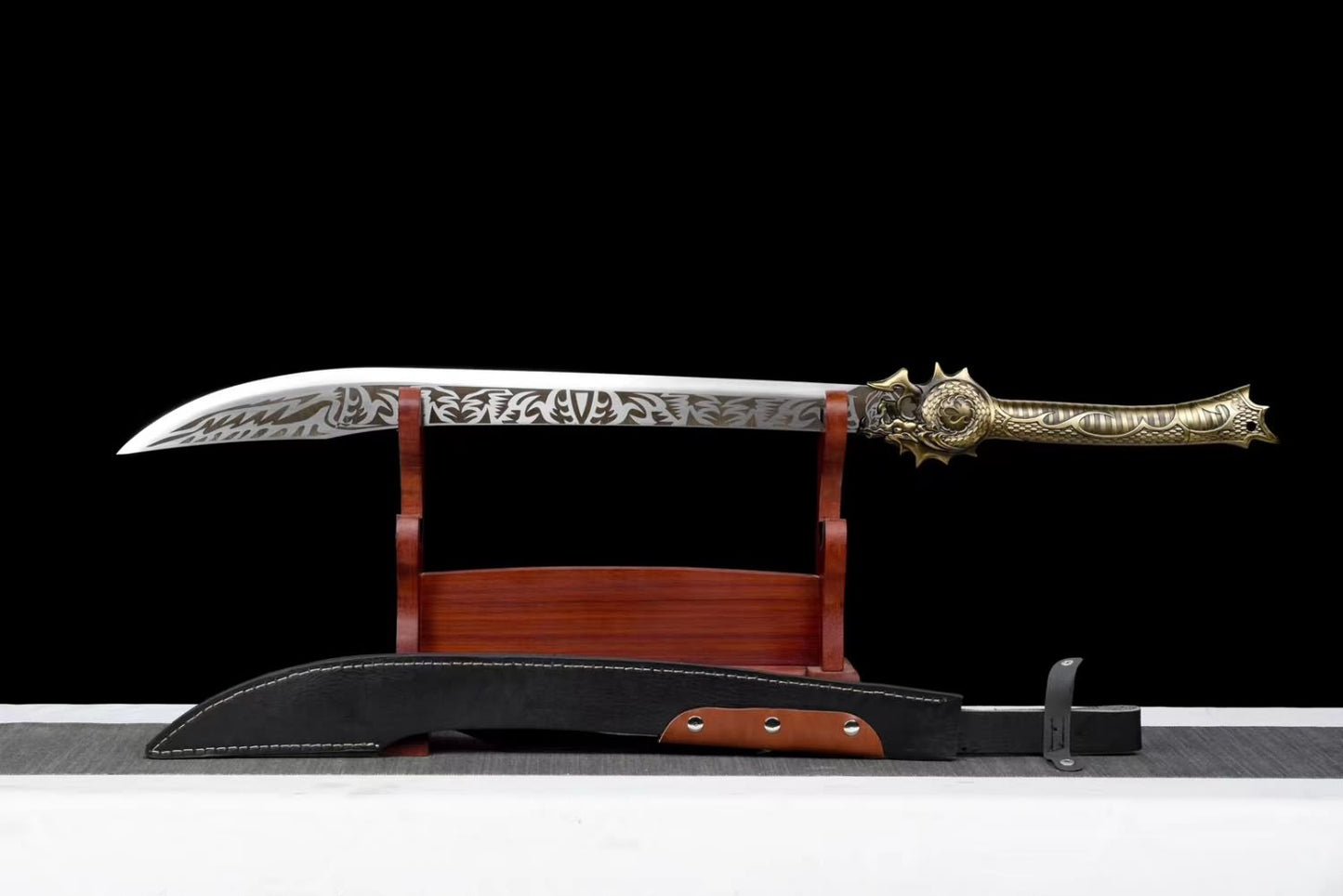Dadao Cow-Tail Sword with Forged High Carbon Steel Blade-PU Scabbard and Alloy Fittings