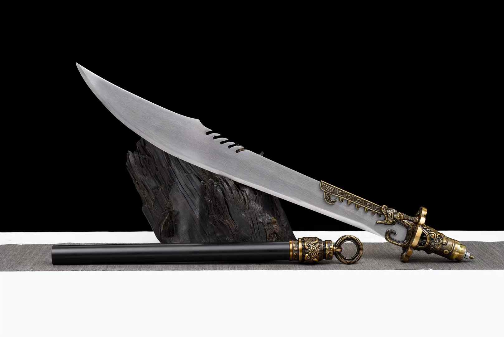 Da Pu Dao – Traditional Chinese Long-Handle Broadsword for Display & Forms - Chinese Sword store