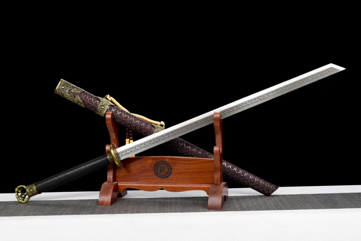 Chinese Tang Hengdao Sword-Forged Spring Steel Blade, Rosewood Scabbard