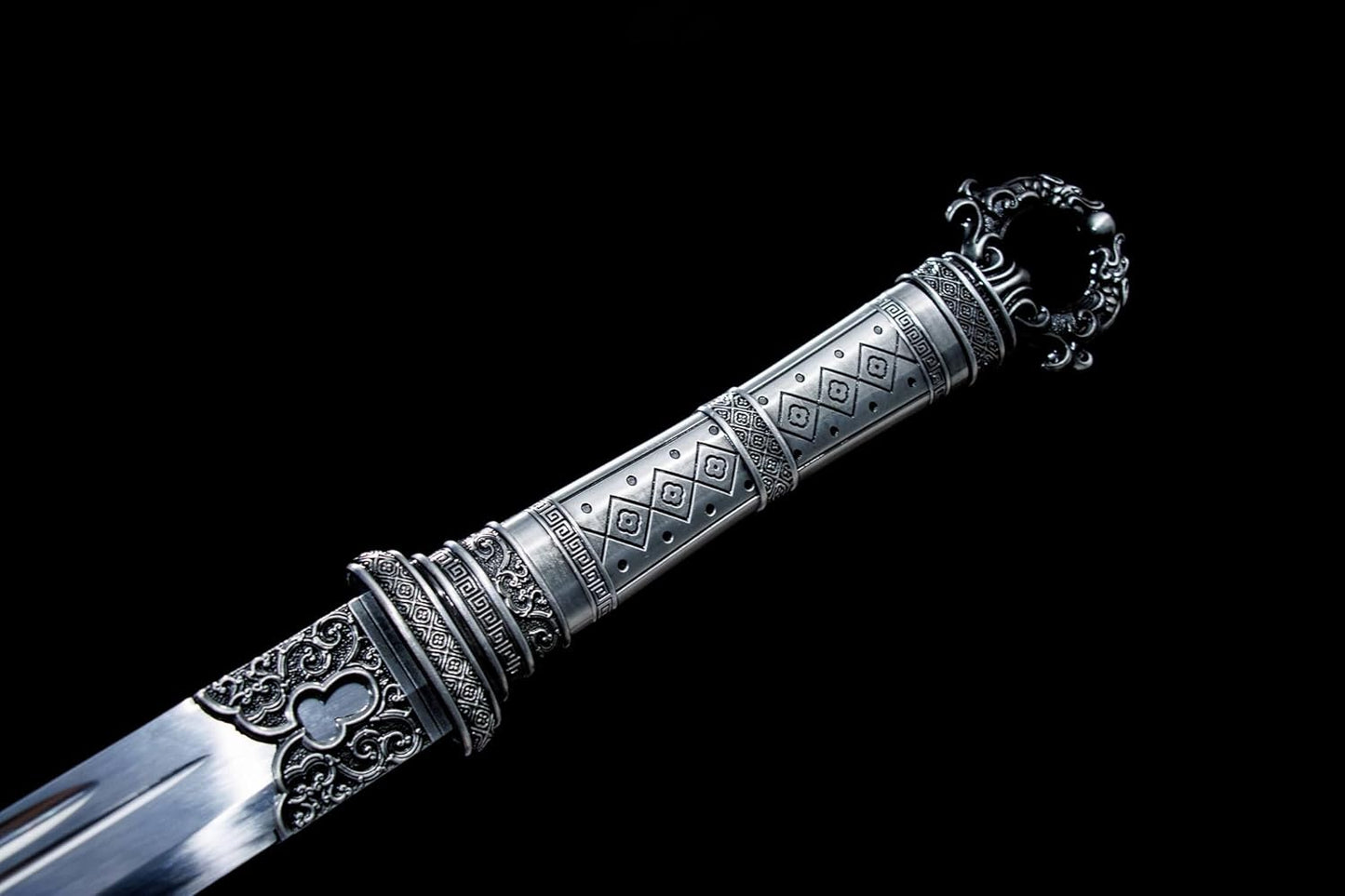 Xiuchun Dao | Hand-Forged High Manganese Steel Chinese Saber with Teak Scabbard & Ring Pommel Fittings