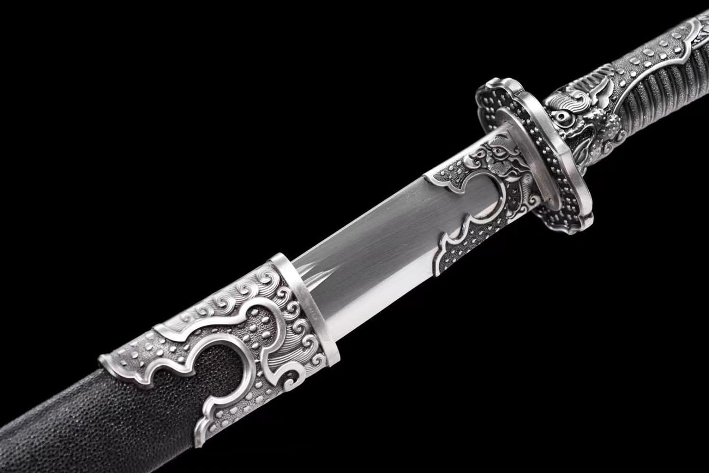 Qing dao-Traditional Craftsmanship,High Carbon Steel Blade,Alloy Fittings