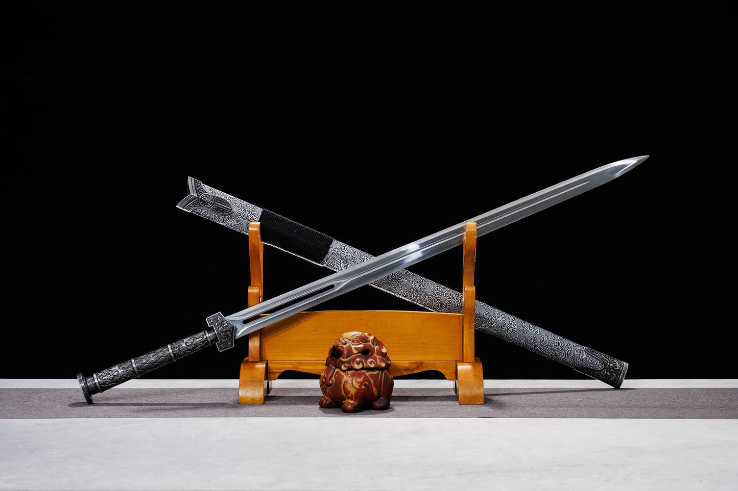 Han Jian 40.2″ Chinese Straight Sword | Longquan High-Manganese Steel Blade