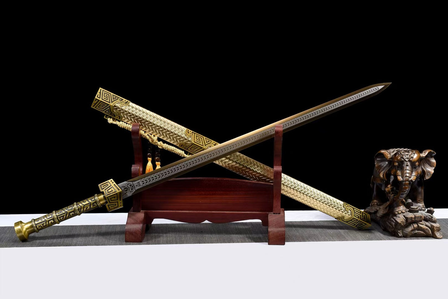 Qin King Jian | Hand-Forged High Manganese Steel Chinese Sword with Qin-Style Alloy Fittings & Gold Scabbard