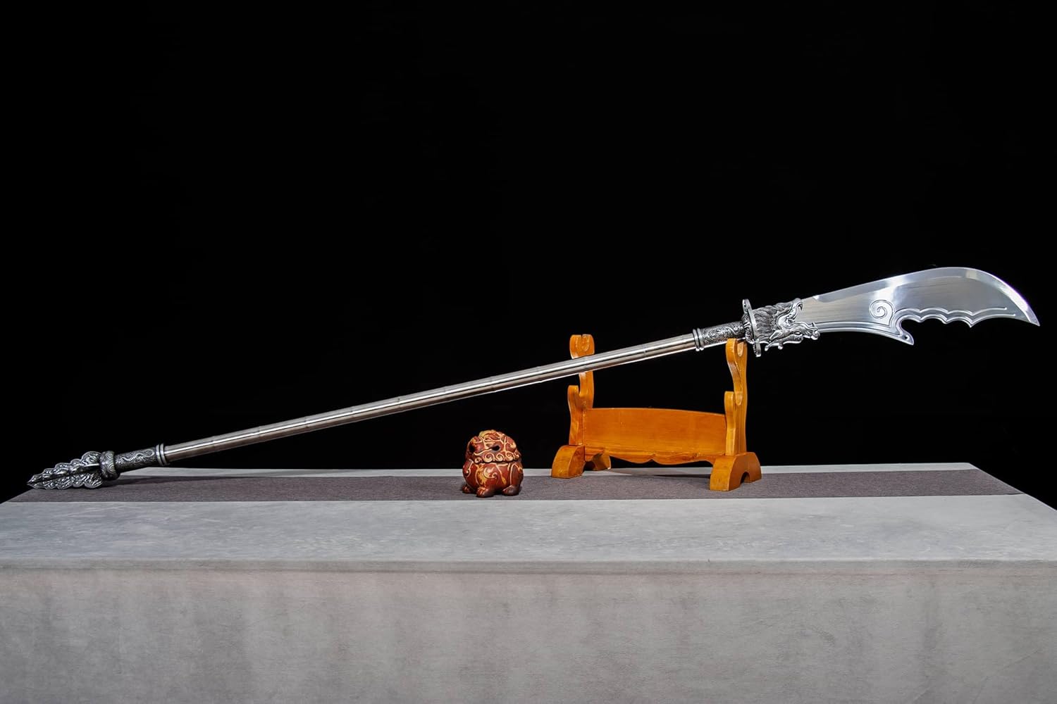 Hand-Forged Guandao – 189cm Crescent Polearm