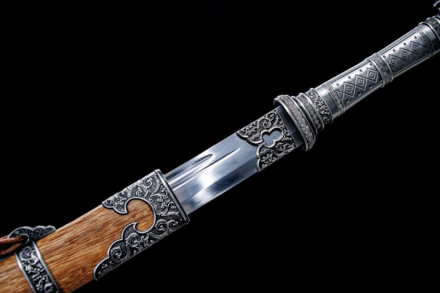 Xiuchun Dao | Hand-Forged High Manganese Steel Chinese Saber with Teak Scabbard & Ring Pommel Fittings