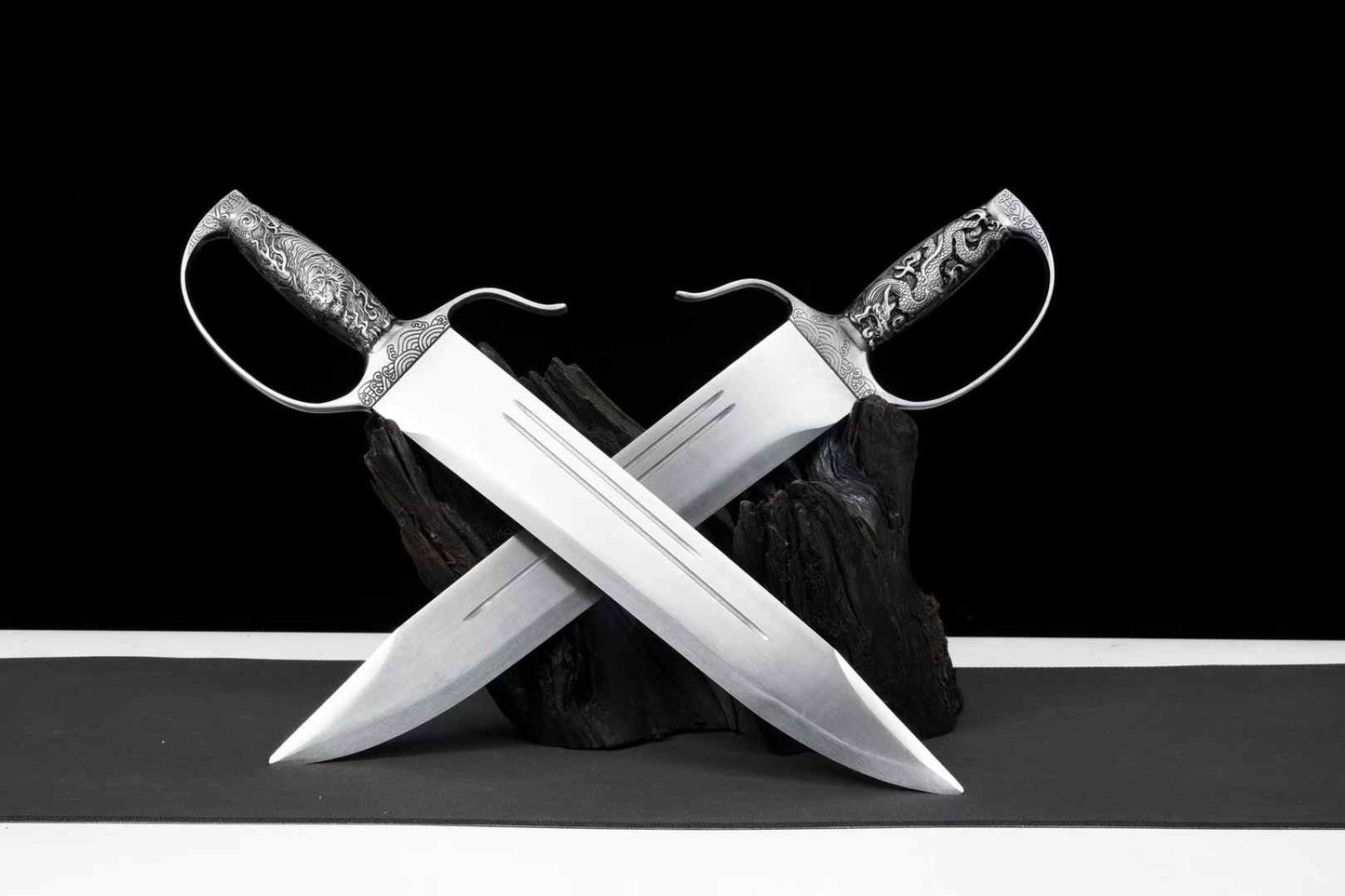 Wing Chun Butterfly Swords Set – Twin Chinese Knives with Shared Leather Scabbard