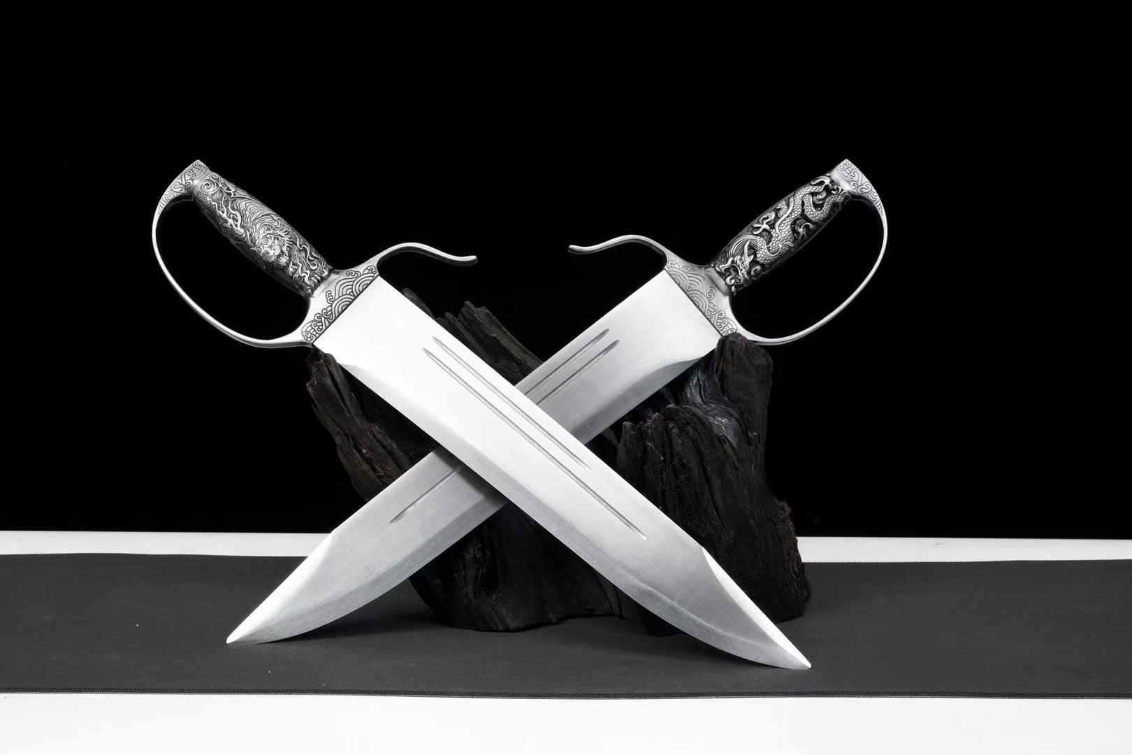 Wing Chun Butterfly Swords Set – Twin Chinese Knives with Shared Leather Scabbard
