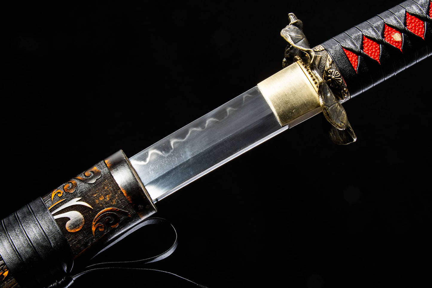 Kotesugiri-Style Katana – 40.7″ T10 Clay-Tempered Blade with Lacquered Wood Saya