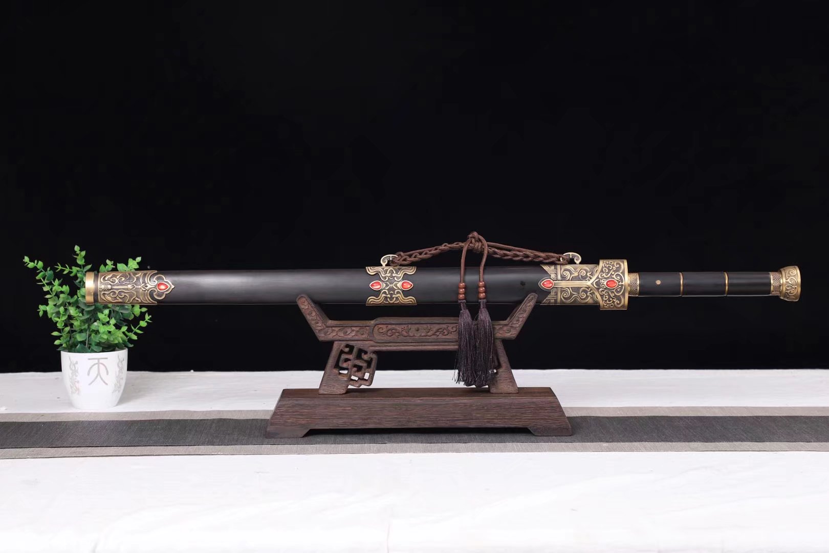 Yue King Jian | Hand-Forged Twisted-Pattern High Manganese Steel Chinese Sword with Brass Fittings & Ebony Scabbard - Chinese Sword store