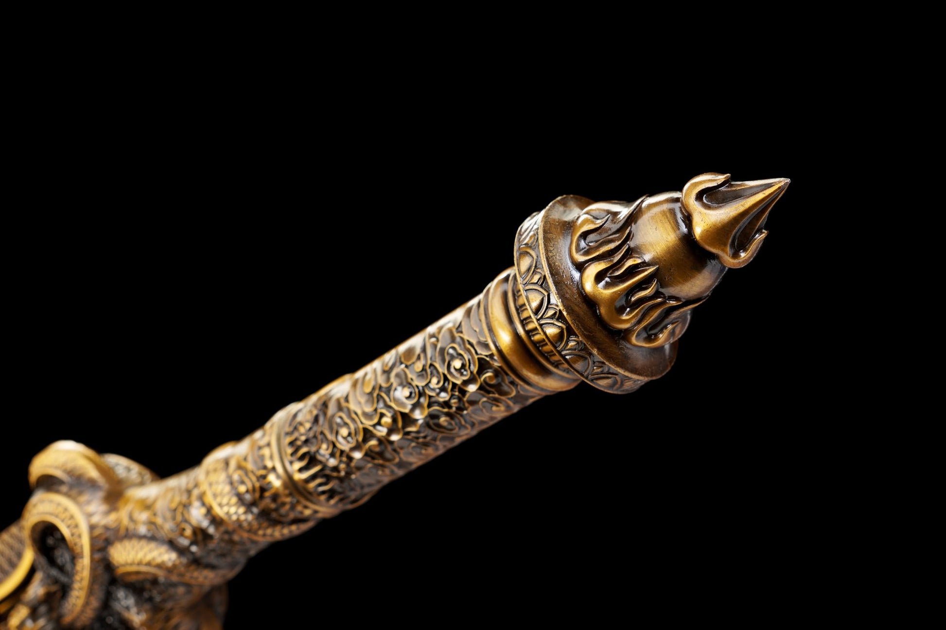 Longyuan Jian – Engraved Chinese Sword with Dragon Scabbard & Brass-Style Fittings