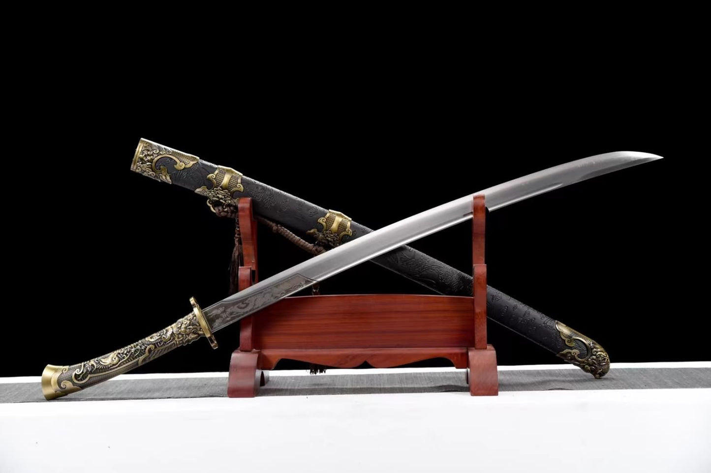 Hand-Forged Chinese Swords - Authentic Dao and Broadsword Craftsmanship | High Carbon Steel Blades with Alloy Handles