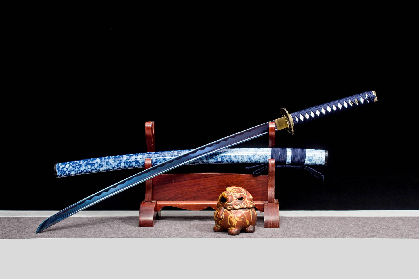 Blue Ice-Lacquer Katana – 41.1″ Manganese-Steel Blade, Navy Cord Wrap