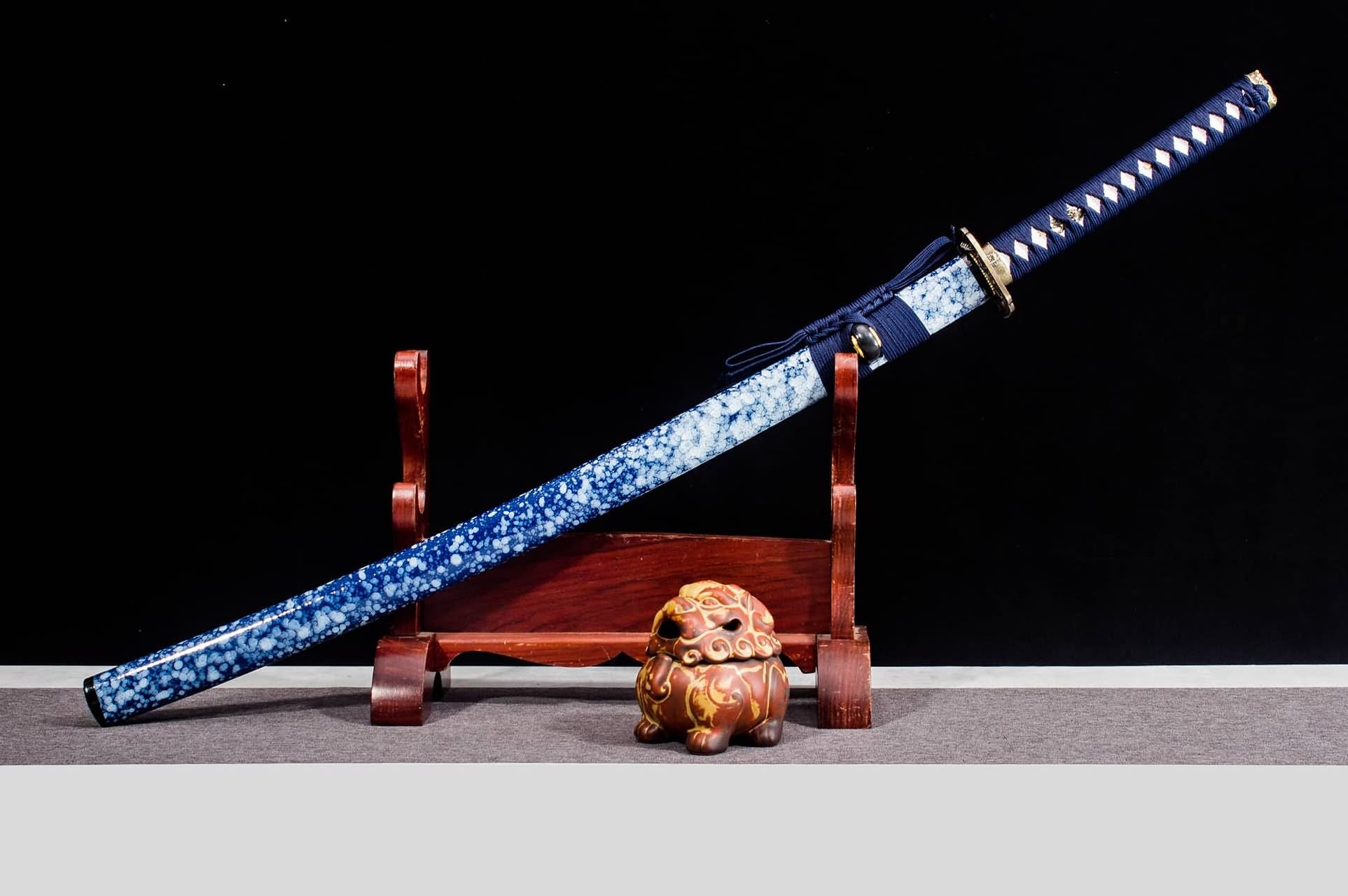 Blue Ice-Lacquer Katana – 41.1″ Manganese-Steel Blade, Navy Cord Wrap