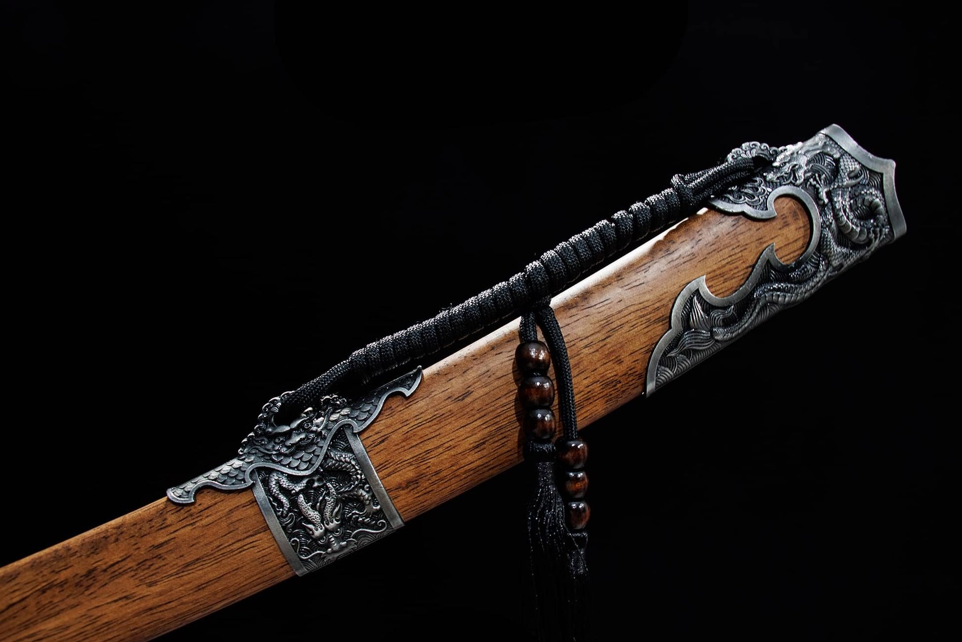 Longxiao Dragon Curved Dao – 32.3″ Manganese Steel, Dyed Wood Scabbard