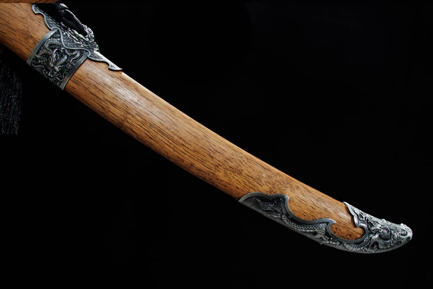 Longxiao Dragon Curved Dao – 32.3″ Manganese Steel, Dyed Wood Scabbard