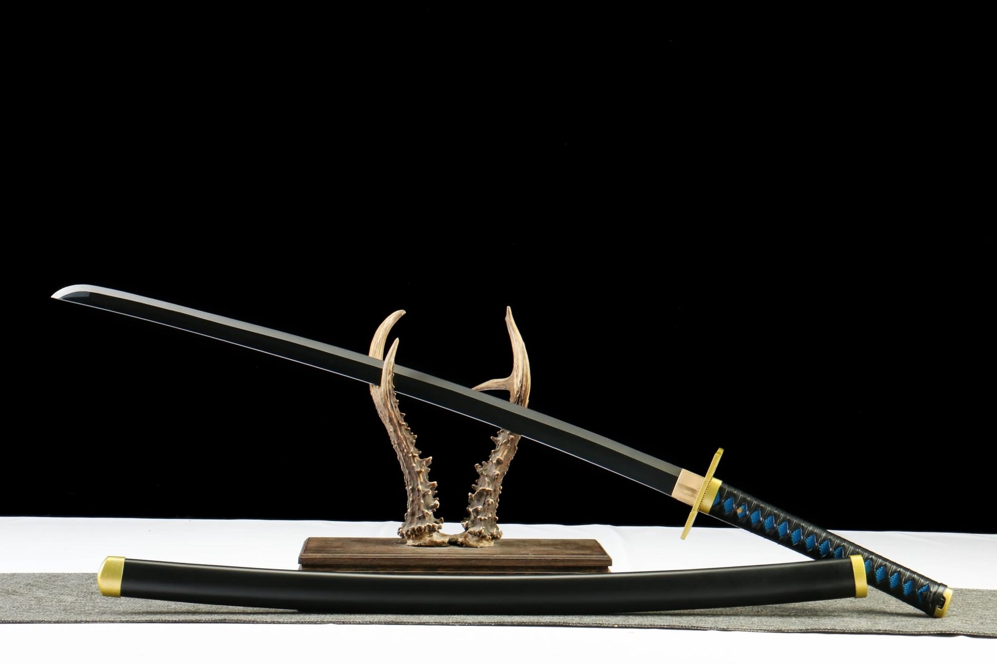 Anime Style Japanese Katana – 1045 Carbon Steel Blade with Blackened Finish - Chinese Sword store