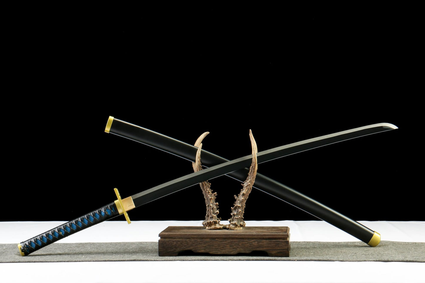 Anime Style Japanese Katana – 1045 Carbon Steel Blade with Blackened Finish - Chinese Sword store