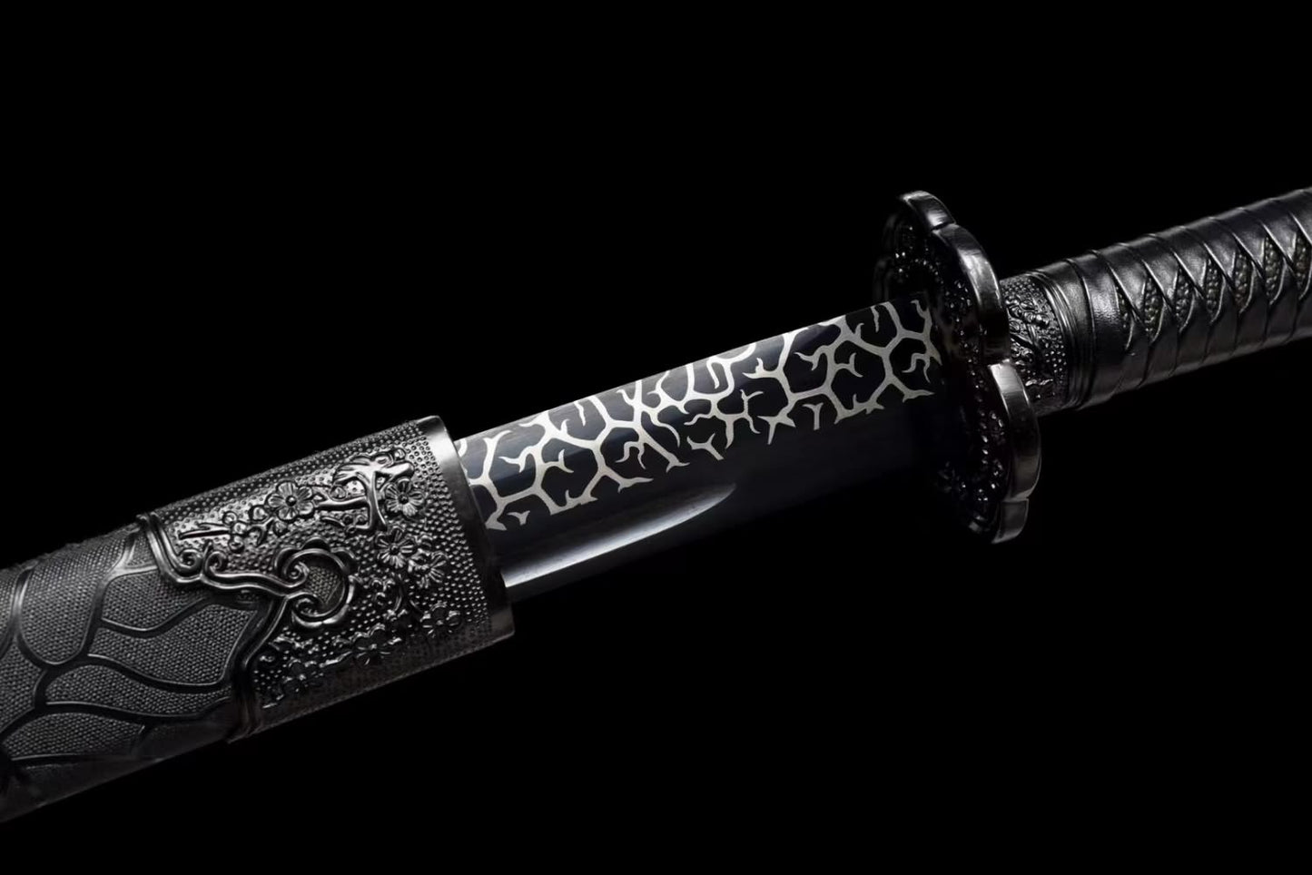 Qing dao Sword,Forged High Carbon Steel Black Blade,Solid Wood Wrapped Faux Leather Scabbard,Alloy Fittings